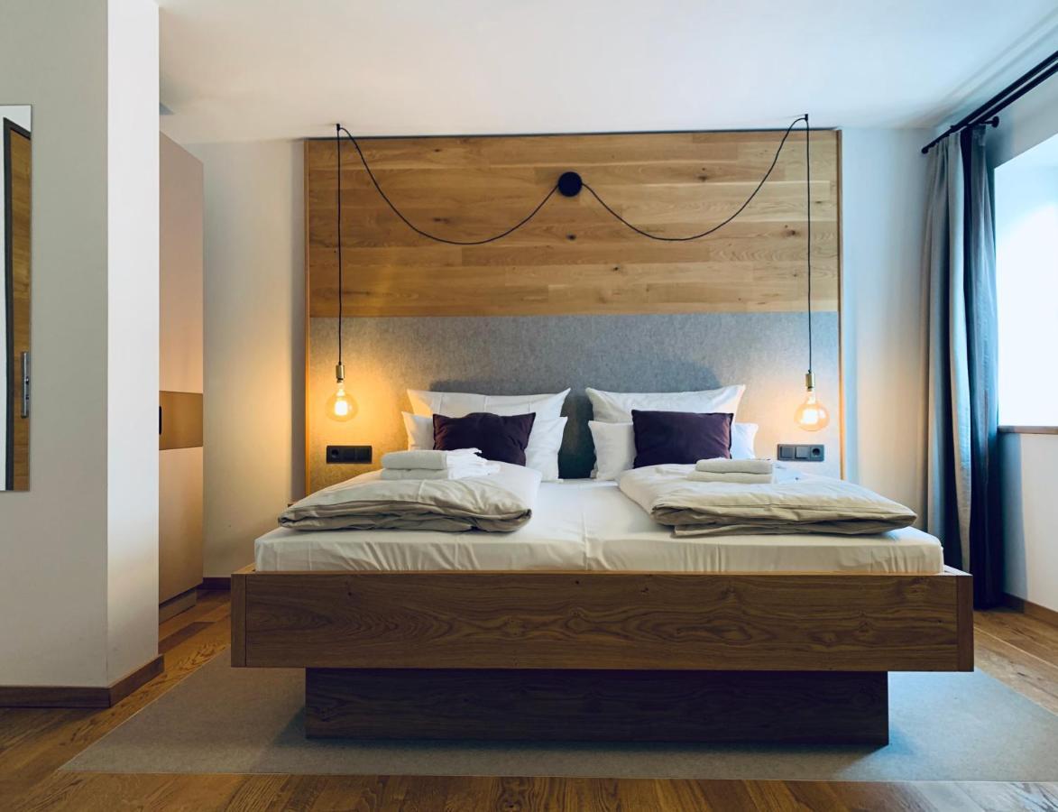 Stadthotel Kachelofen Krumbach Eksteriør bilde