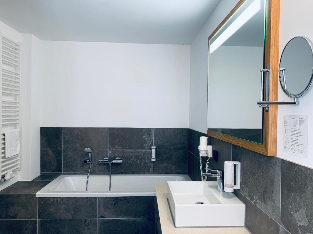 Stadthotel Kachelofen Krumbach Eksteriør bilde