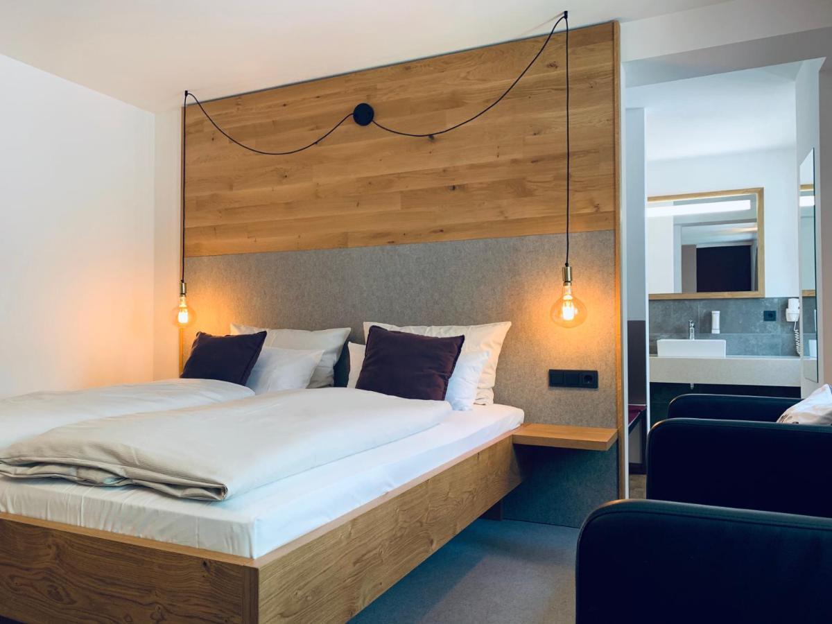 Stadthotel Kachelofen Krumbach Eksteriør bilde