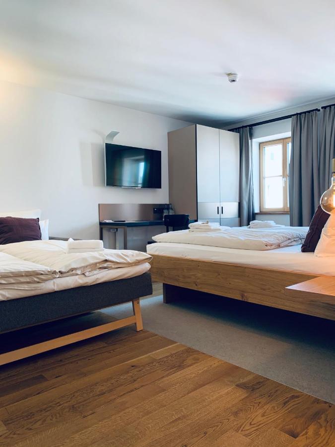 Stadthotel Kachelofen Krumbach Eksteriør bilde