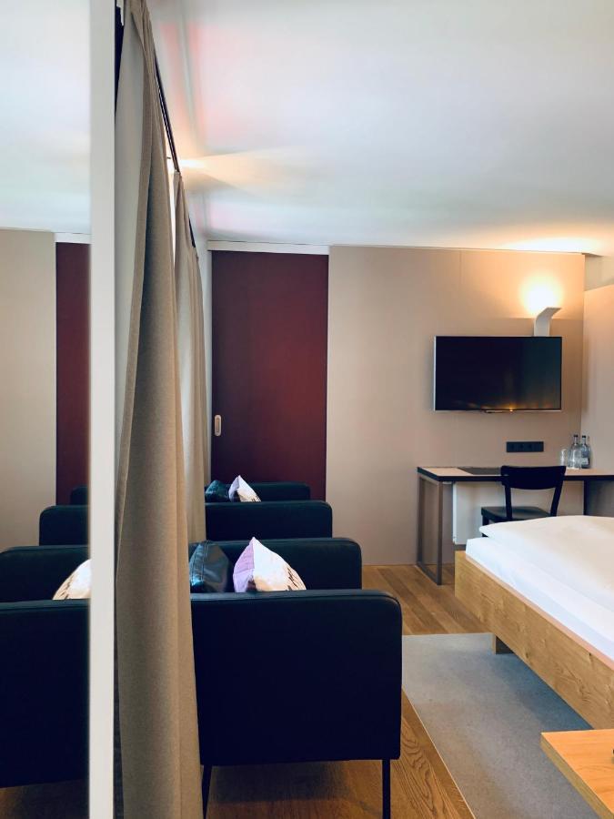 Stadthotel Kachelofen Krumbach Eksteriør bilde