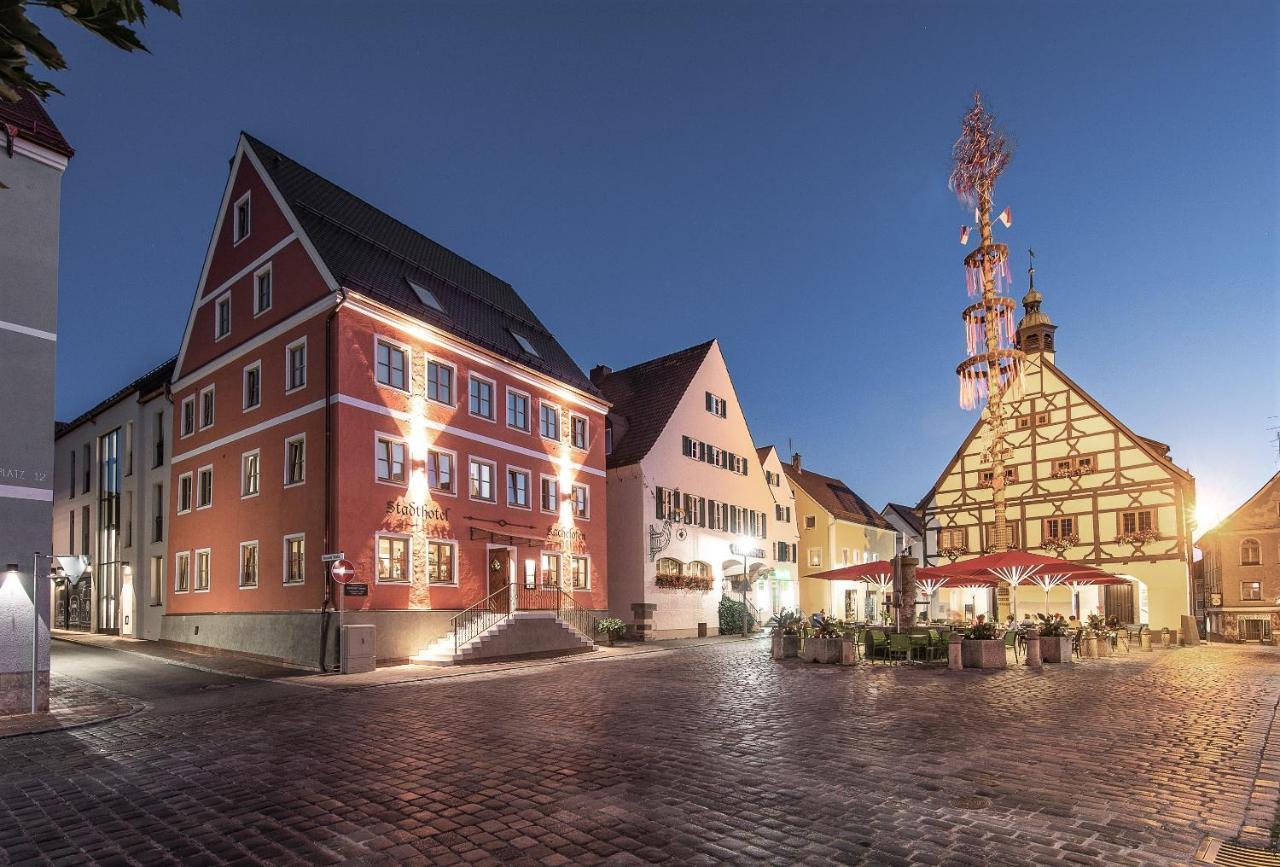 Stadthotel Kachelofen Krumbach Eksteriør bilde
