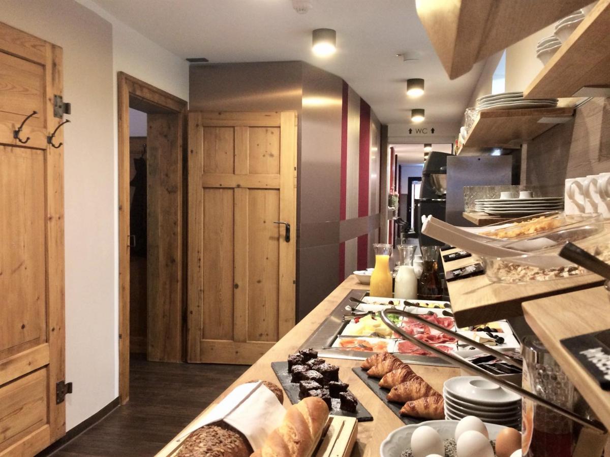 Stadthotel Kachelofen Krumbach Eksteriør bilde