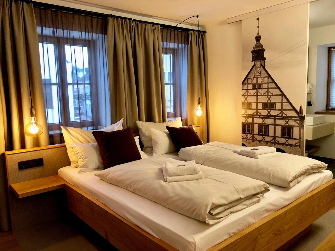 Stadthotel Kachelofen Krumbach Eksteriør bilde