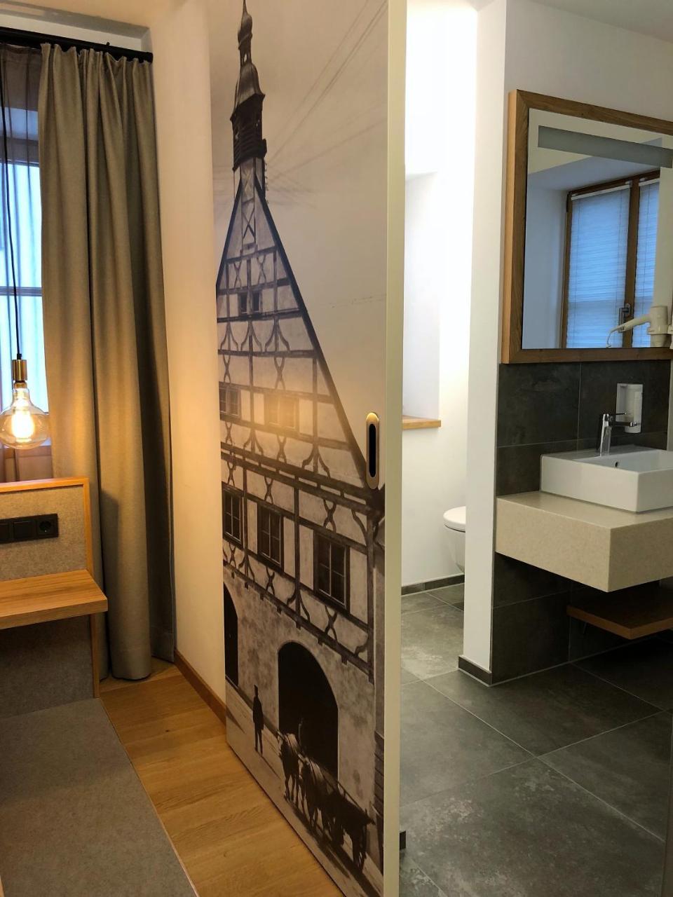 Stadthotel Kachelofen Krumbach Eksteriør bilde